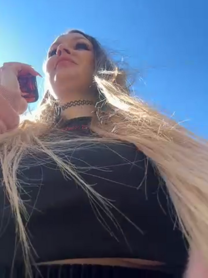 Teya_moon_