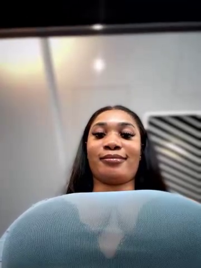 __Nessa__