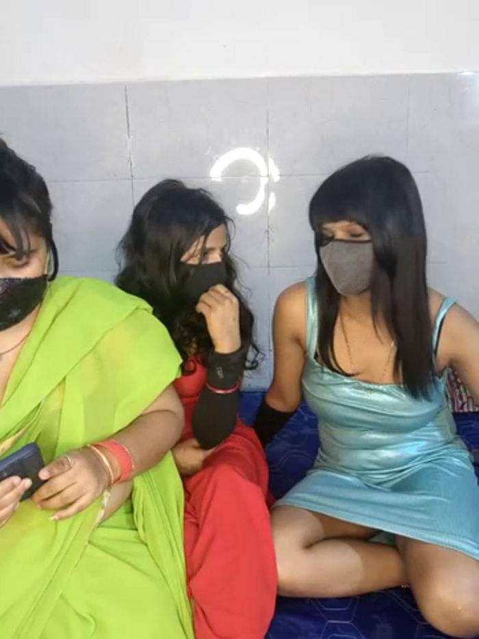 Indian_hotmilfs