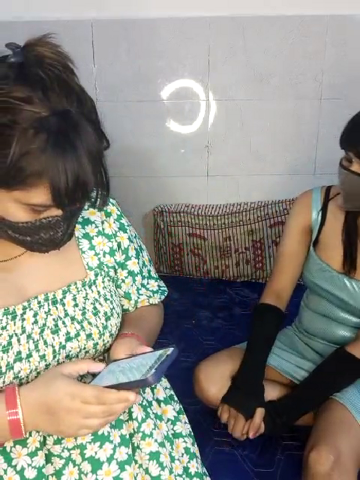 Indian_hotmilfs
