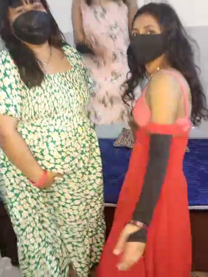 Indian_hotmilfs