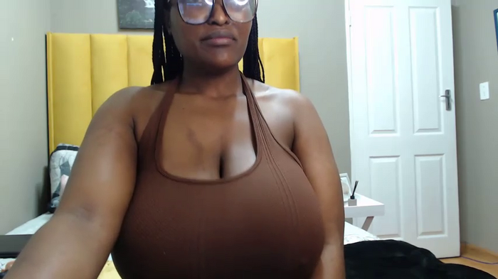 Bustygoddess32