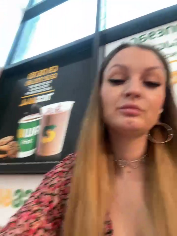 Teya_moon_