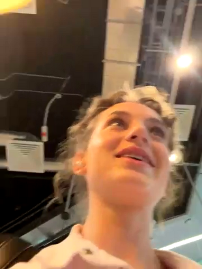 -AngelAri-