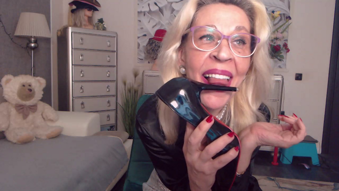 HornyMilf_555