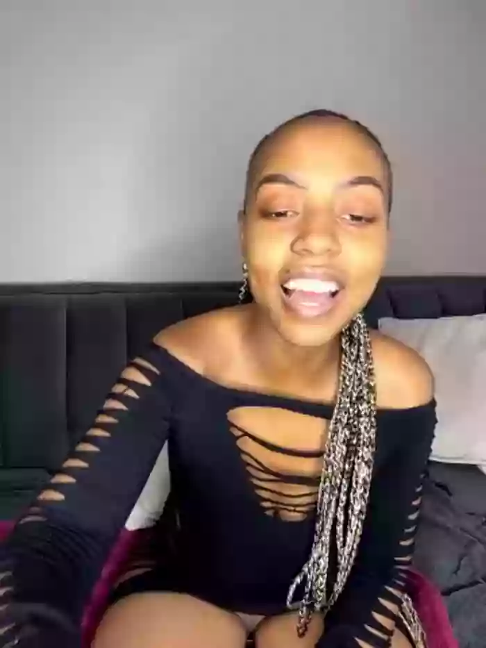 2024/05/19/stripchat-tamia_98-10-35-43