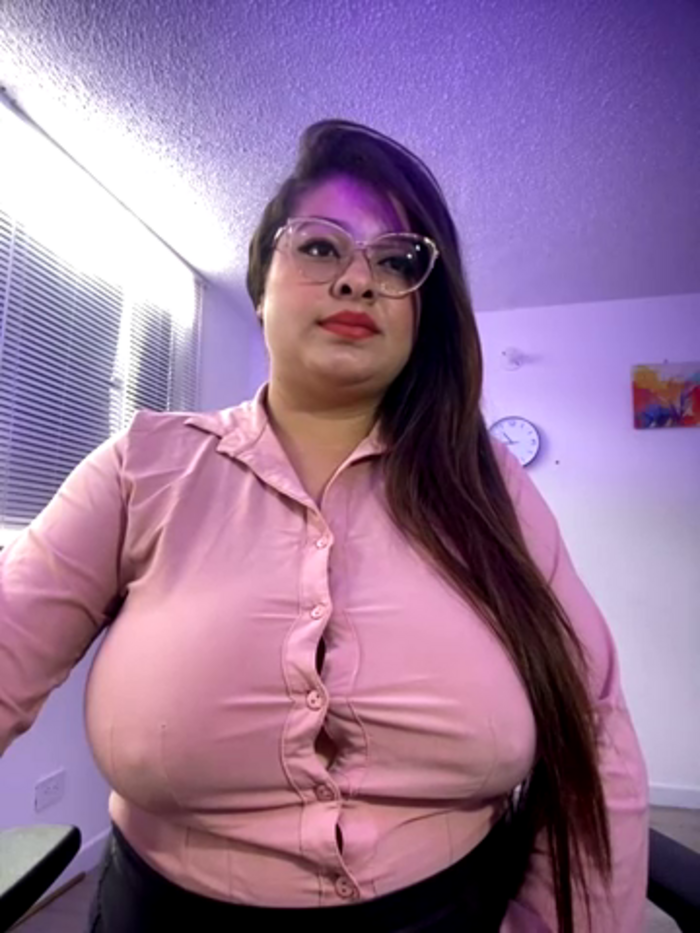 MiiaaJoness