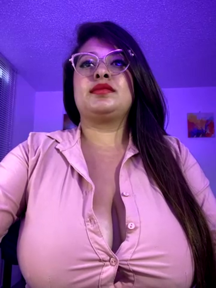 MiiaaJoness