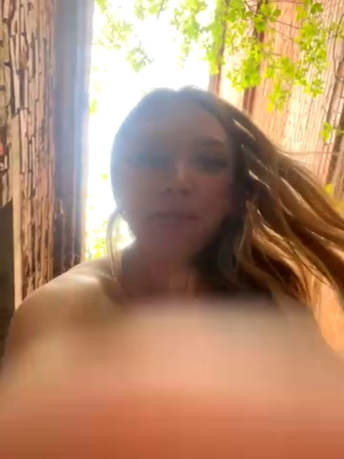 AmmyHot