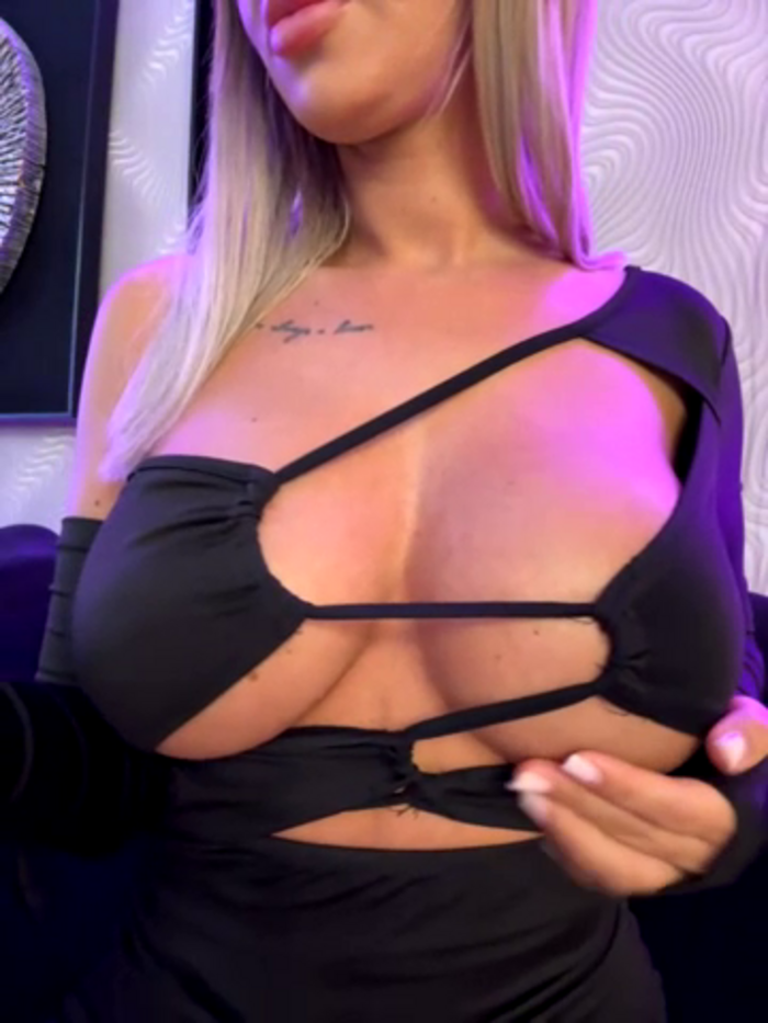 KirstieVegas