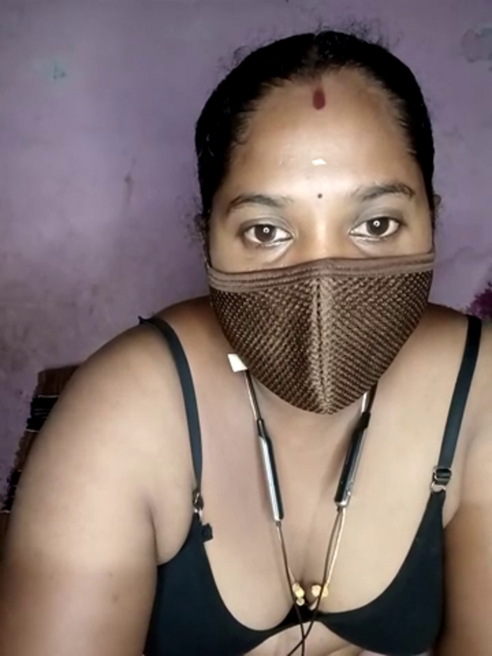 tamilvillagecouple1