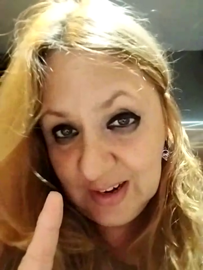 Hotbabysucks1
