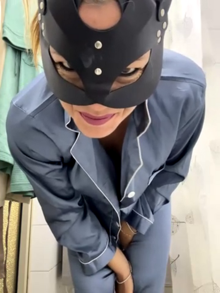 LadyScarlett-xk