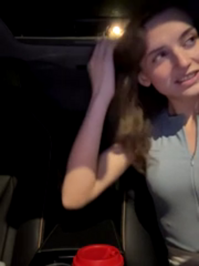 -AngelAri-