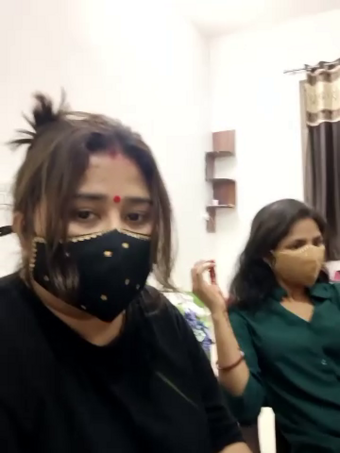 Indian_hotmilfs