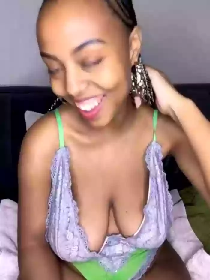 2024/05/24/stripchat-tamia_98-23-51-35