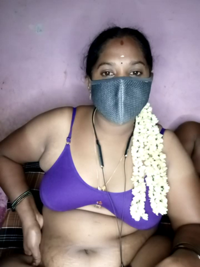 tamilvillagecouple1