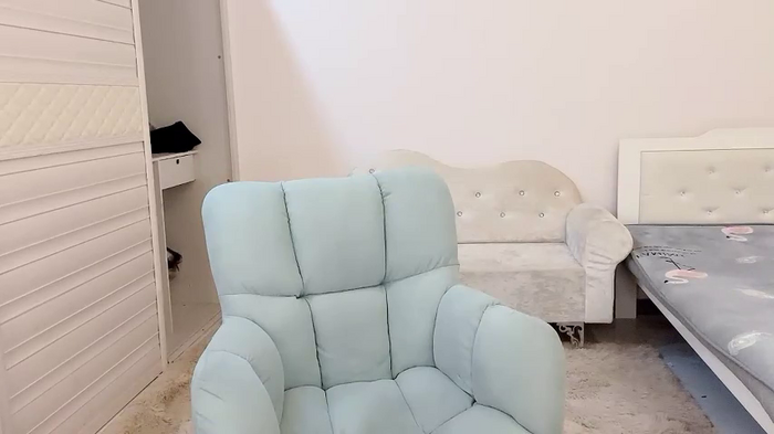 Angela-000