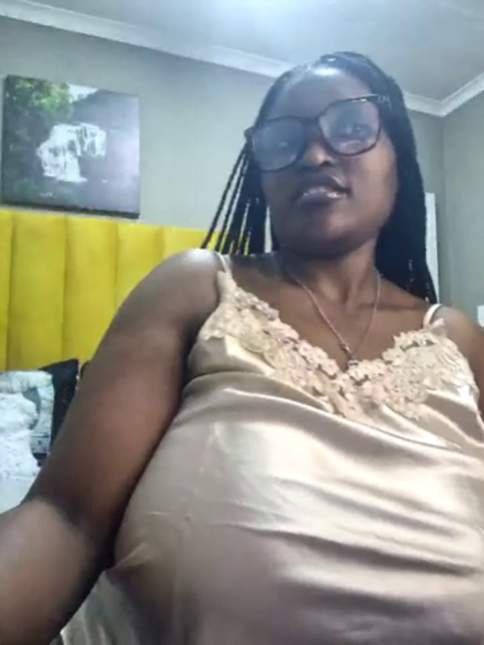 Bustygoddess32