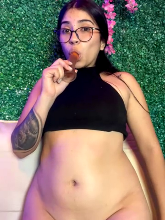 SaritaHot_69