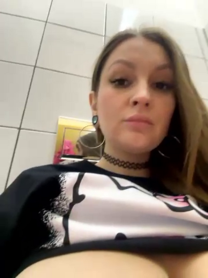 Teya_moon_