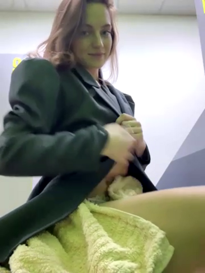 -AngelAri-