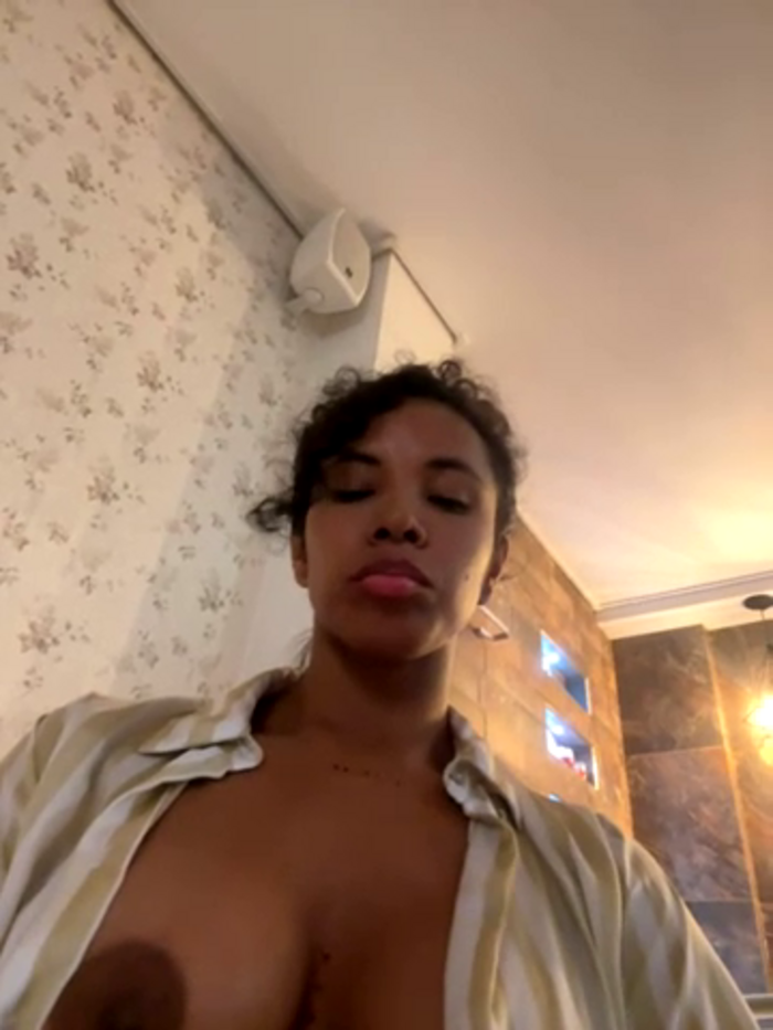 Brunettexio
