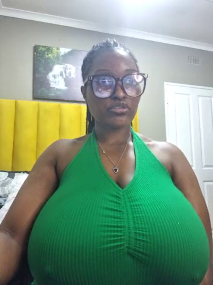 Bustygoddess32
