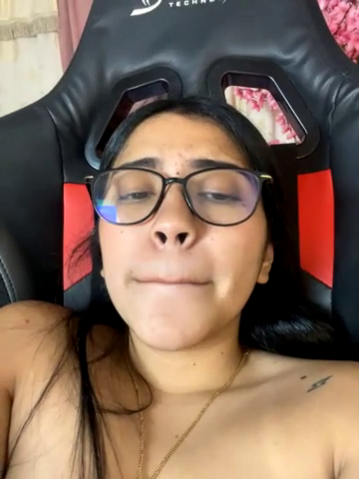 SaritaHot_69