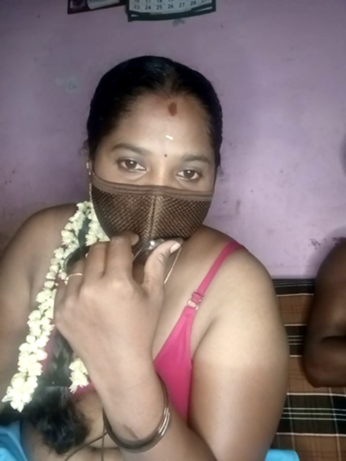tamilvillagecouple1