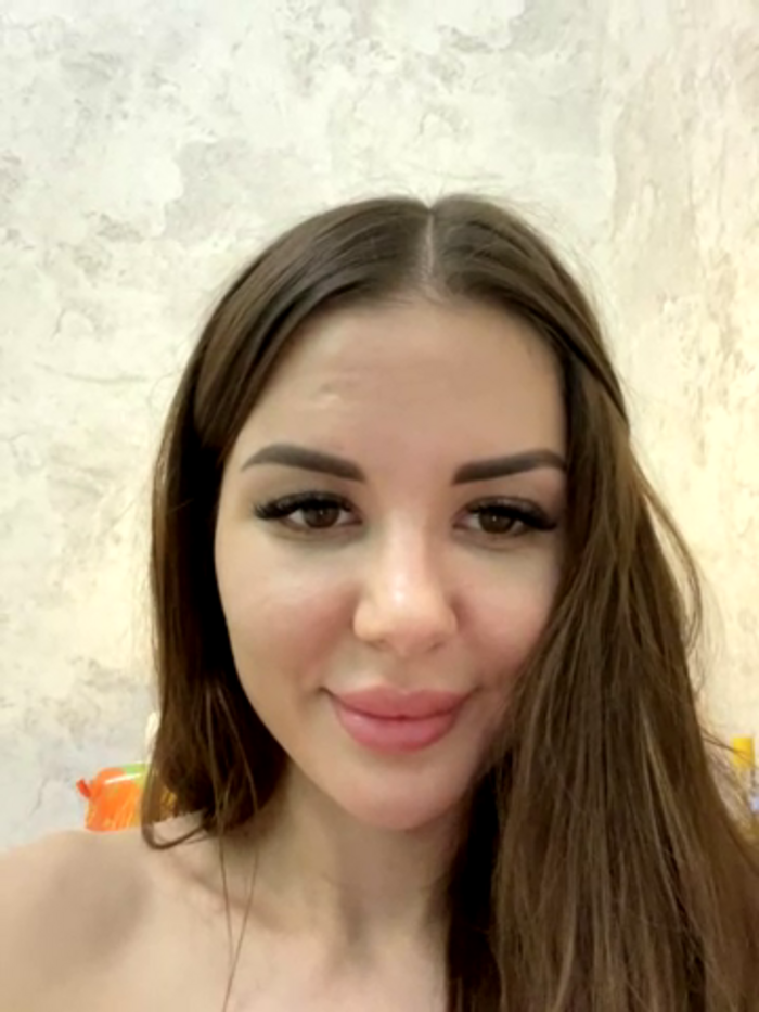 Alina_Vibe_Me