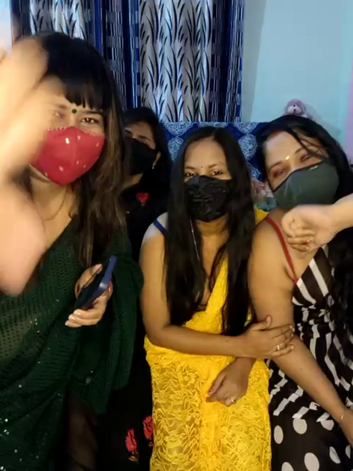 Indian_hotmilfs
