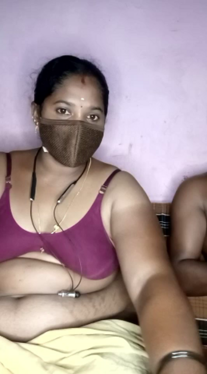 tamilvillagecouple1