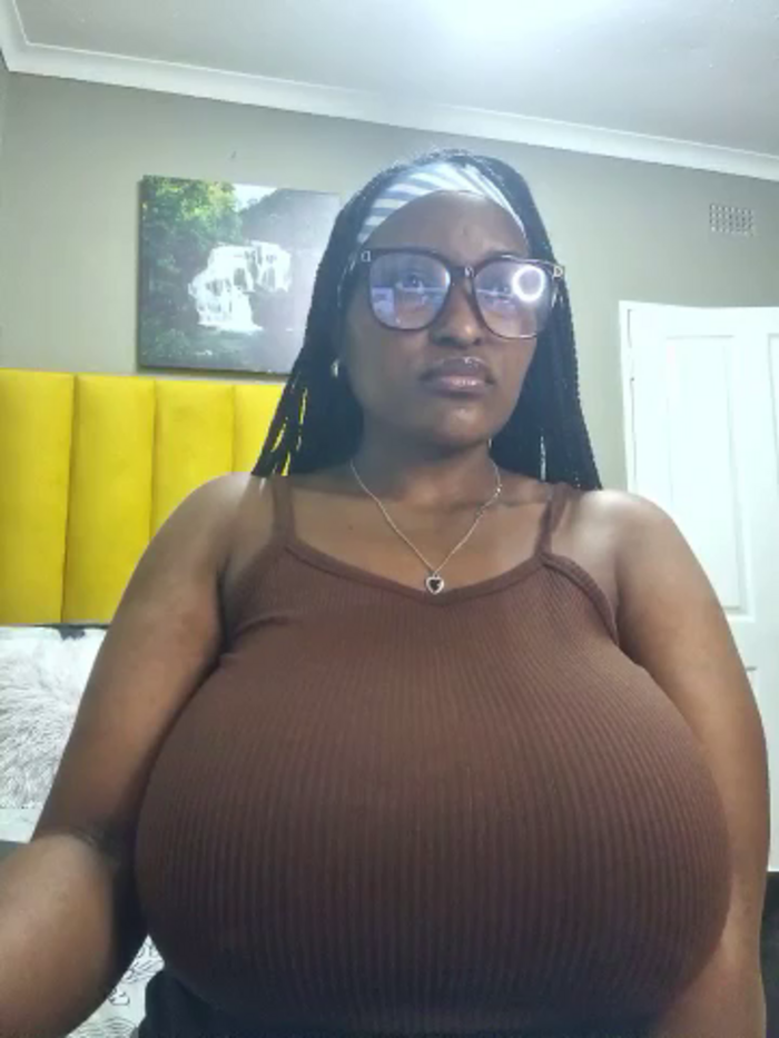 Bustygoddess32
