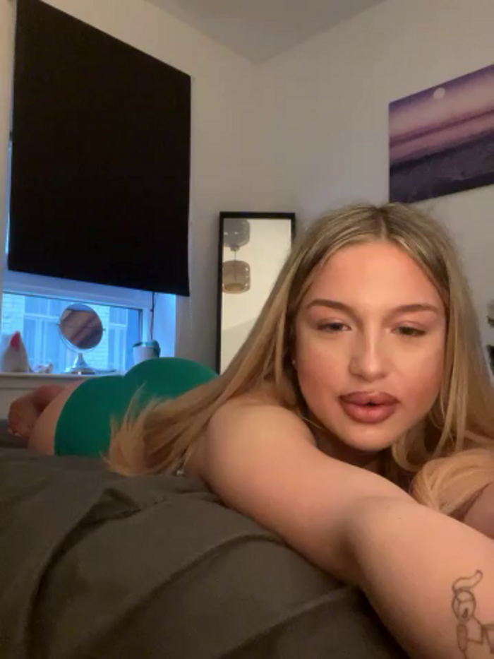 Young_horny_barbie