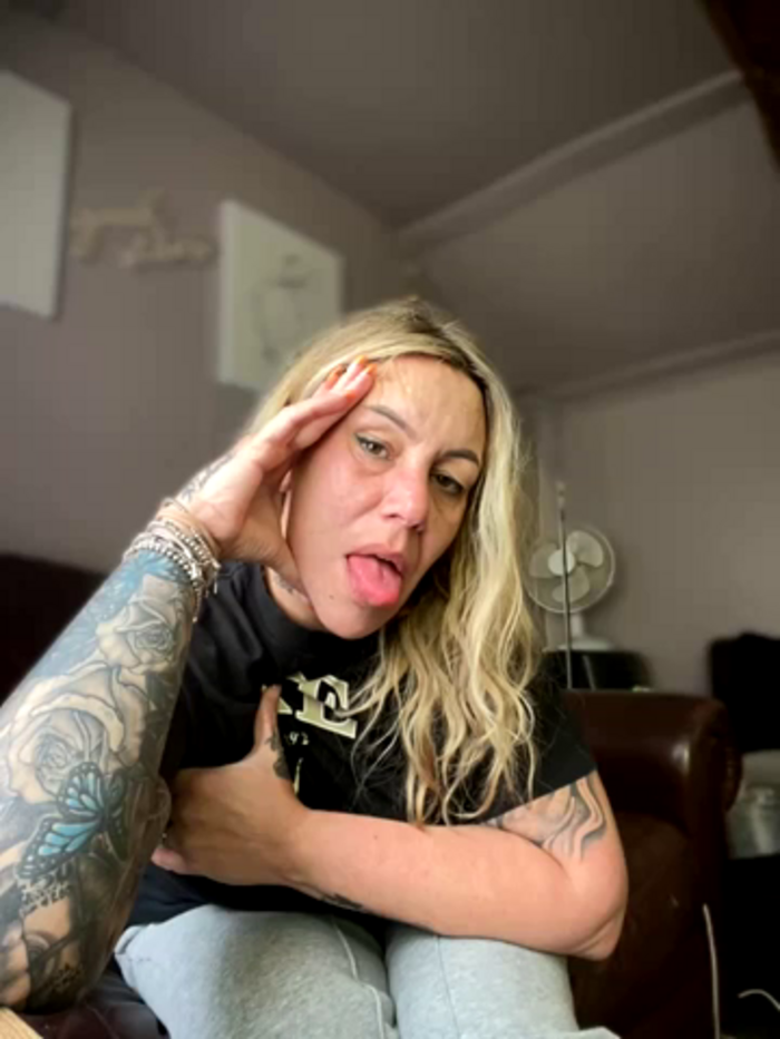 blondebitch2