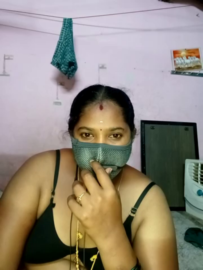 tamilvillagecouple1
