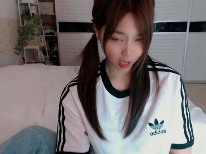 -Lucky_Girl