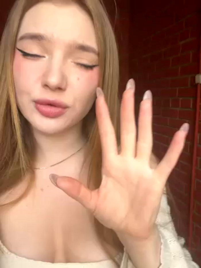 AmmyHot