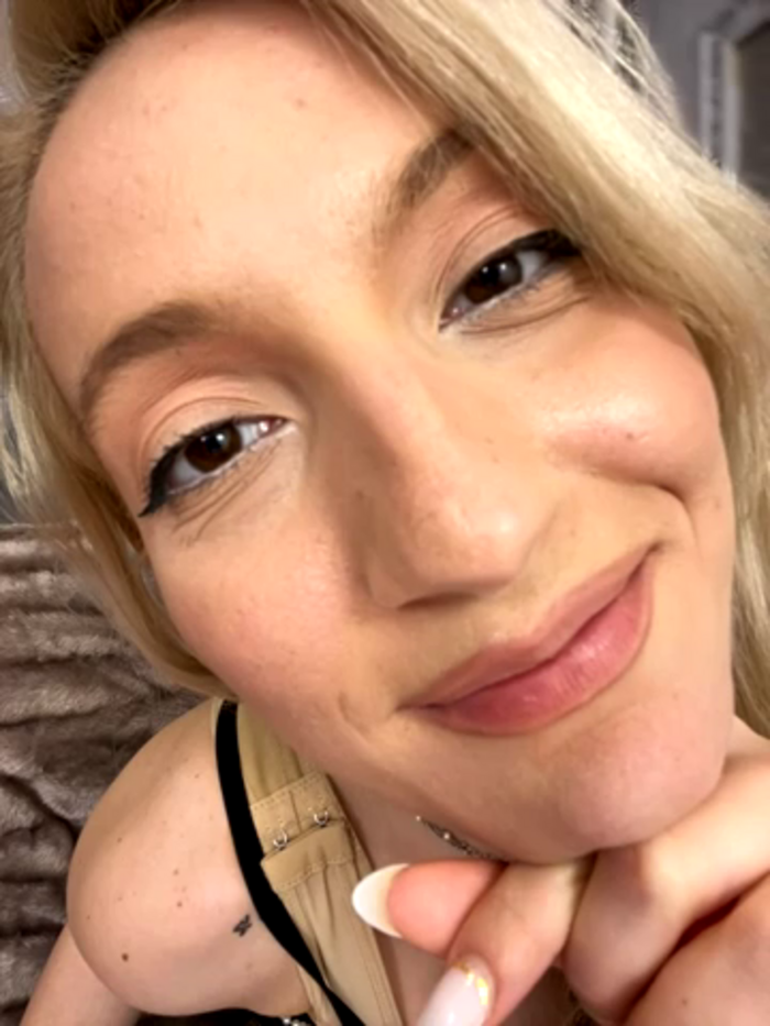 Ella_Charm