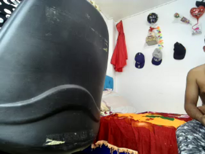 Boycuriousxxx