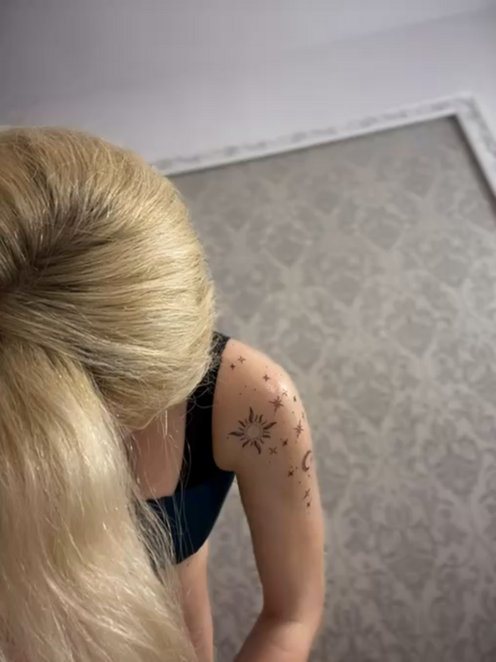 Ella_Charm