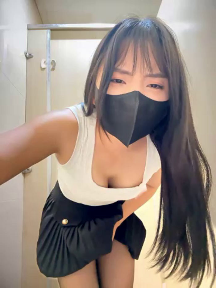Asia-Lynn