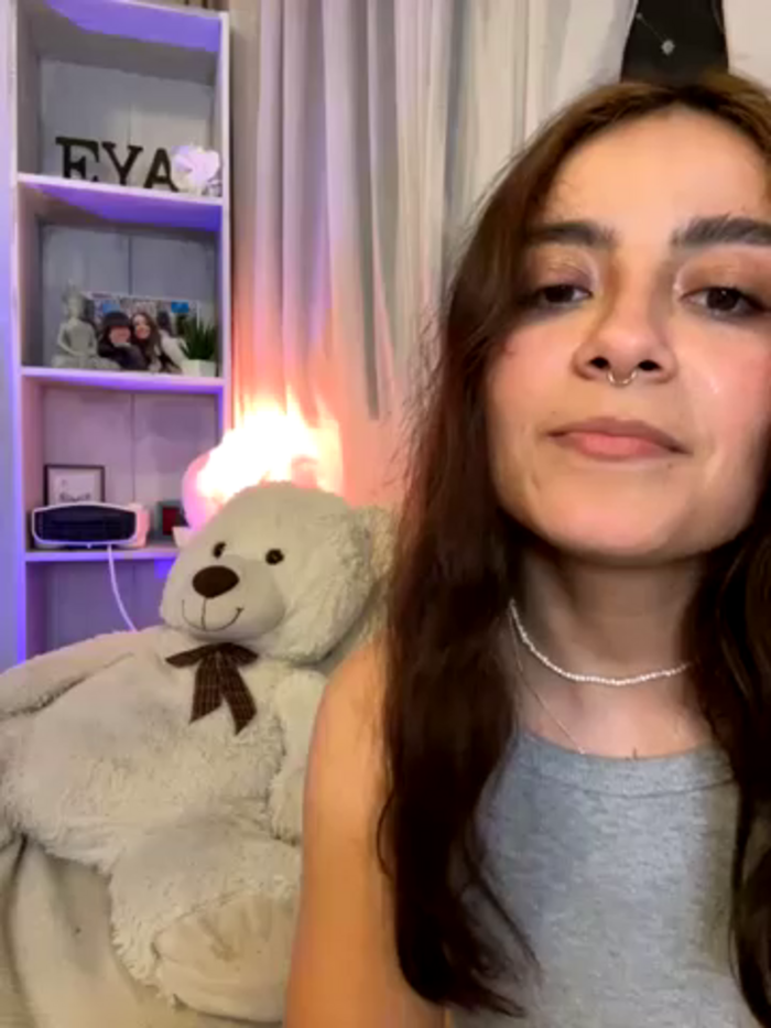 Emma_and_Aly