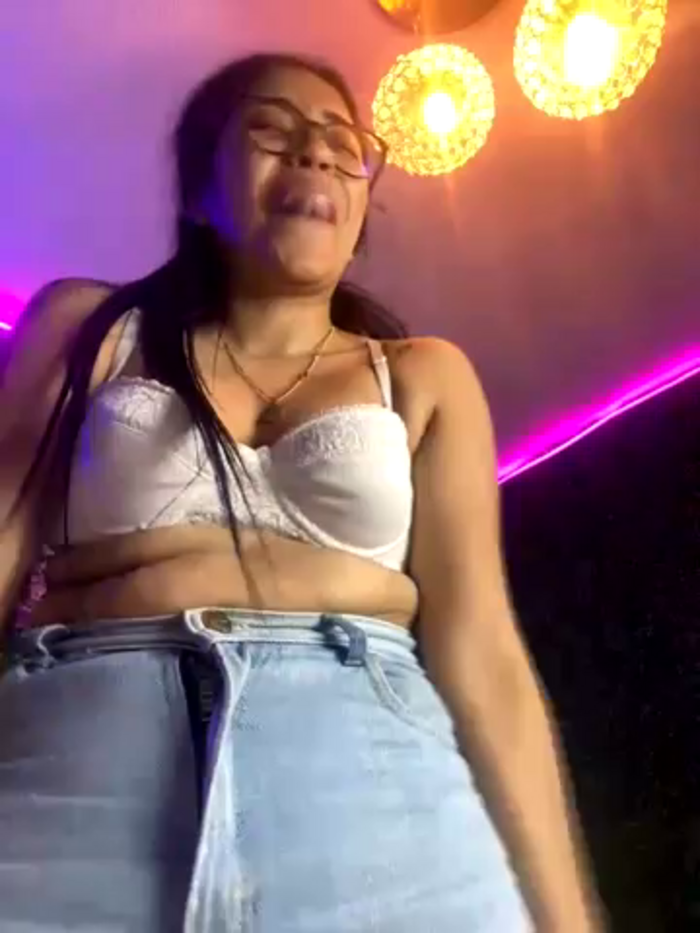 SaritaHot_69