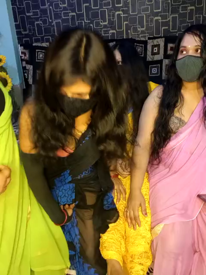 Indian_hotmilfs