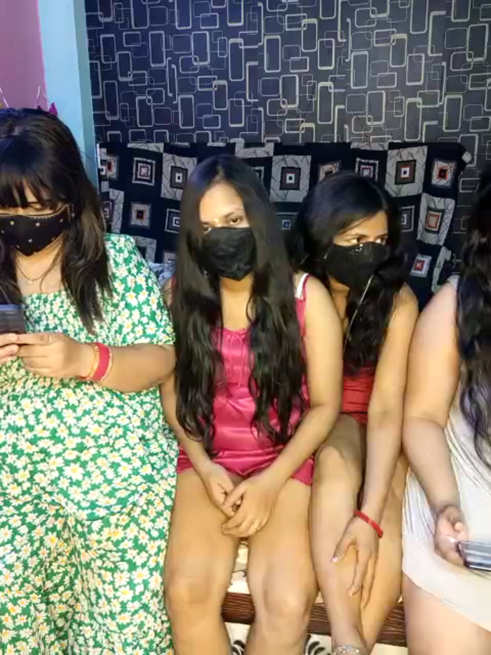 Indian_hotmilfs
