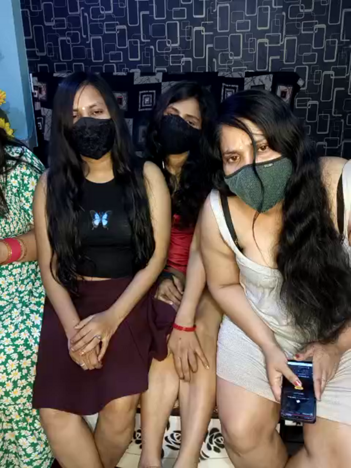 Indian_hotmilfs