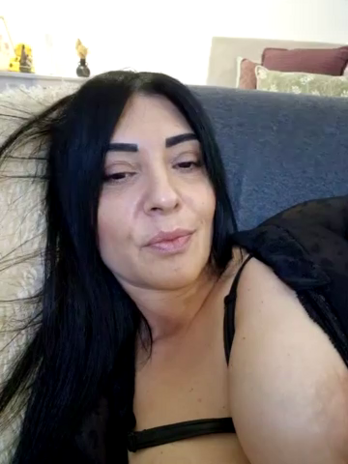 AryaSummersReal