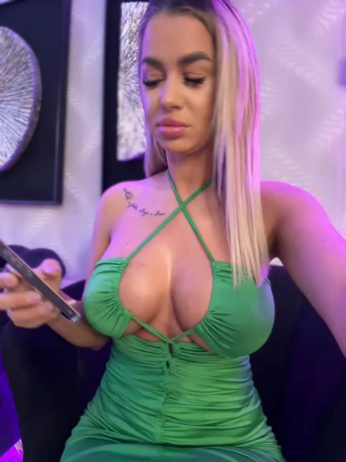 KirstieVegas